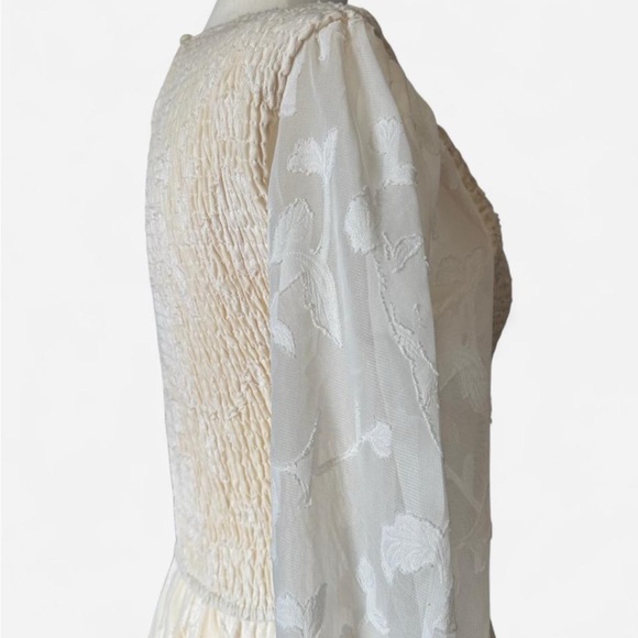 Source Unknown Cream Long Sleeve Dress - Picture 4 of 5